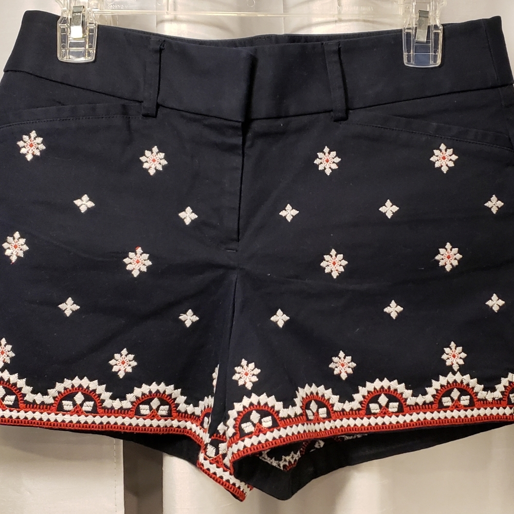 Loft by Ann Taylor ~ Embroidered Navy Shorts